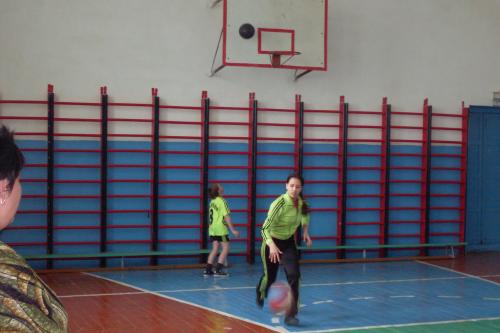 Фото Президентские игры в МБОУ СОШ с.Шняево баскетбол